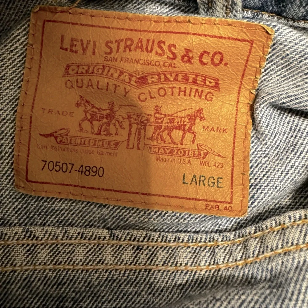 Levi's Denim Trucker Jacket Size L 100% Cotton Denim Vintage Made in the USA